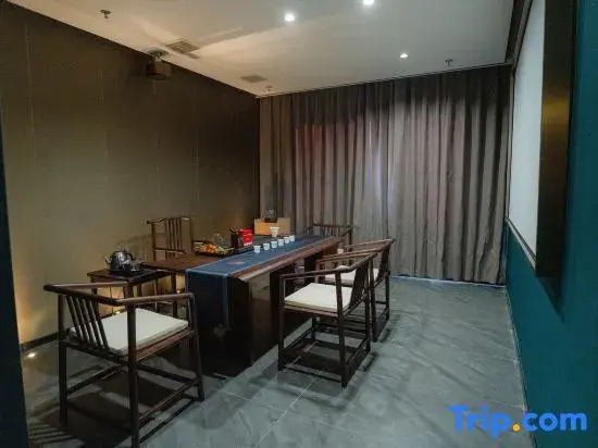 Kunxing Century Hotel (Lotus Plaza)
