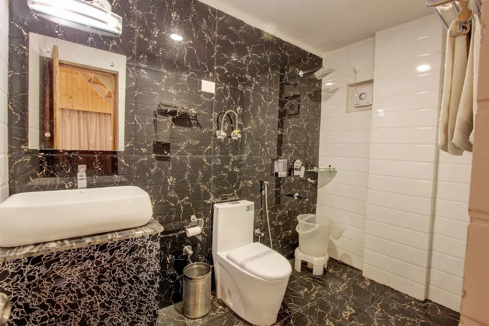 OYO 10786 Hotel Hill County