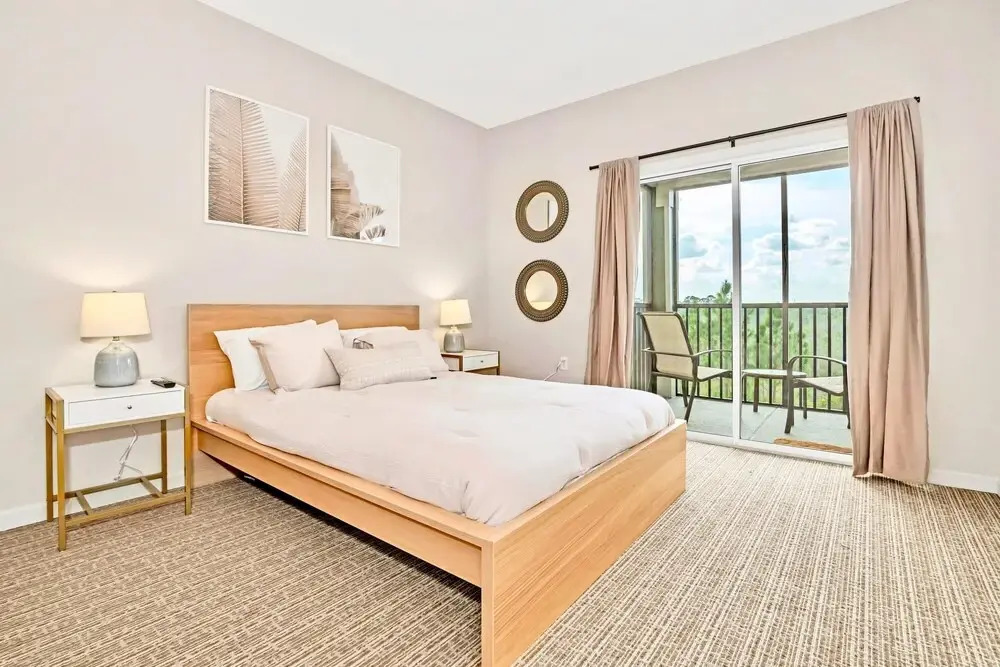 Stylish 3BR Suite with Swimming Pool - Near Disney