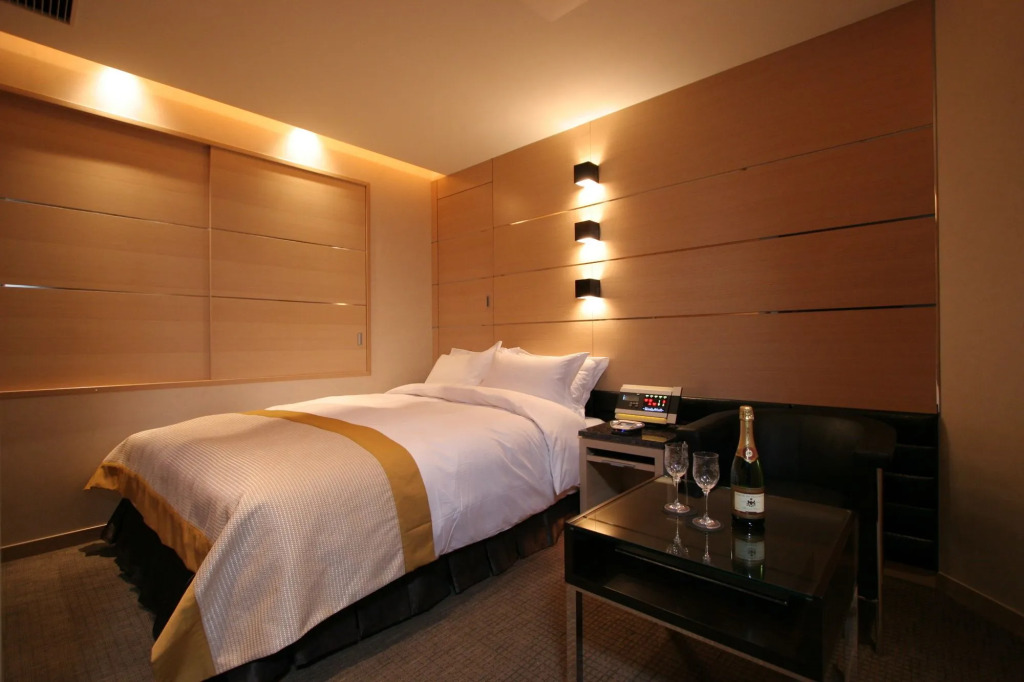 HOTEL THE GLANZ