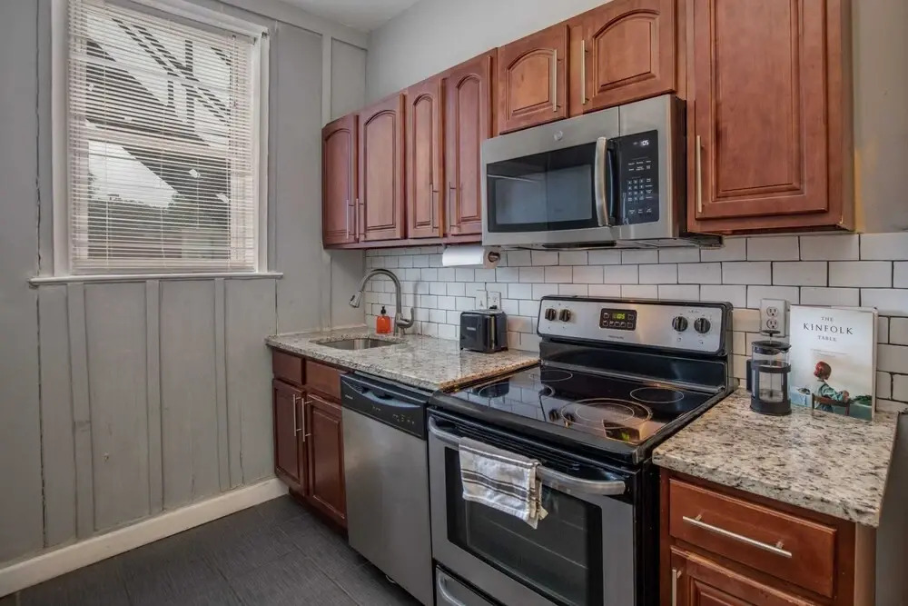 Spacious CWE Apts near BJC by Zencity