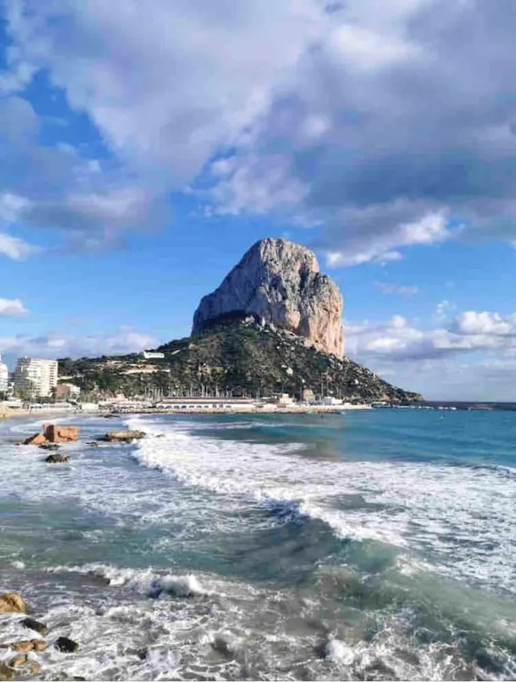 Studio in Calpe, With Wonderful City View, Furnished Terrace and Wifi Near the Beach