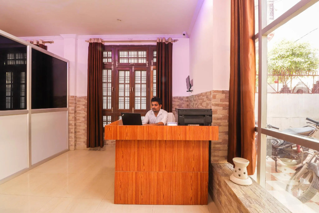 OYO 72334 Dream Stay Hotel