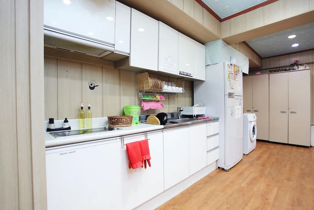 Mori Guesthouse - Hostel