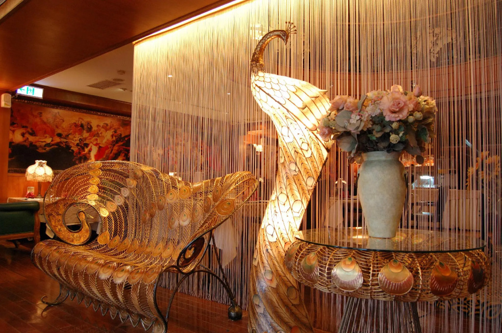 Grand Boss Hotel