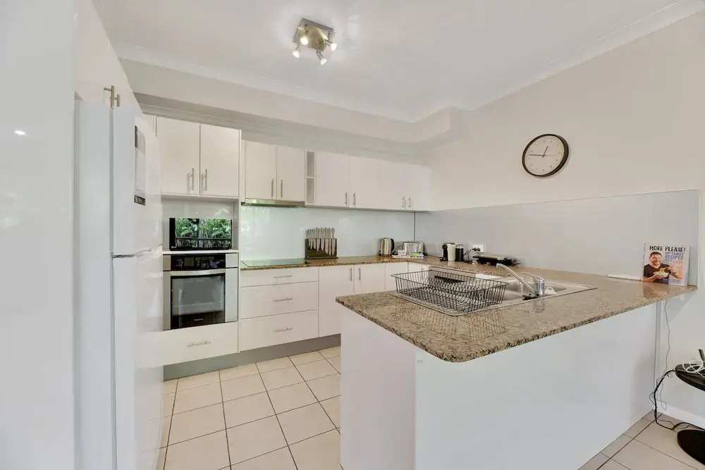 Tranquil 3-bed Unit With Lush Garden Views