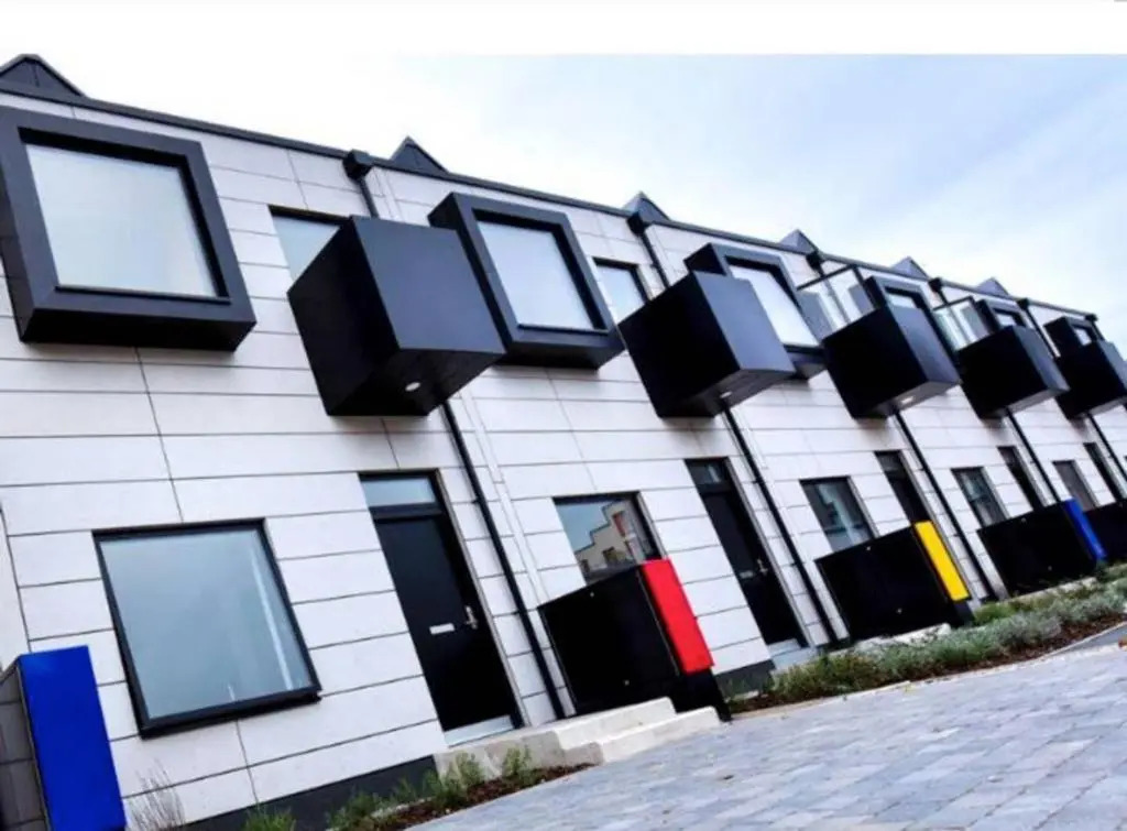 Large Townhouse 5 Beds with Two Parking Spaces - Manchester City Centre