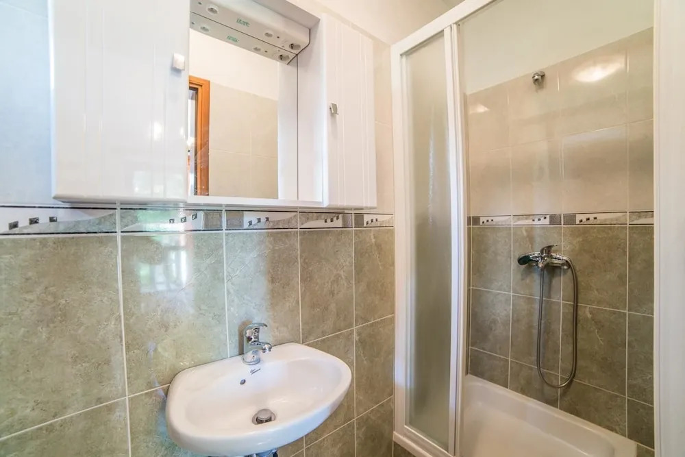 Beautiful Villa Ida & Mirko with pool in Buzet