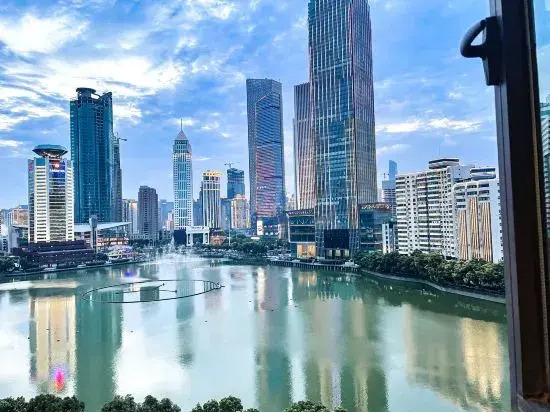 Wuhan Yunshanju Apartment (Qushuilou Subway Station)