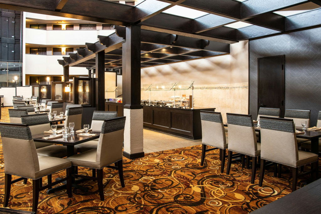 Sheraton Minneapolis West Hotel