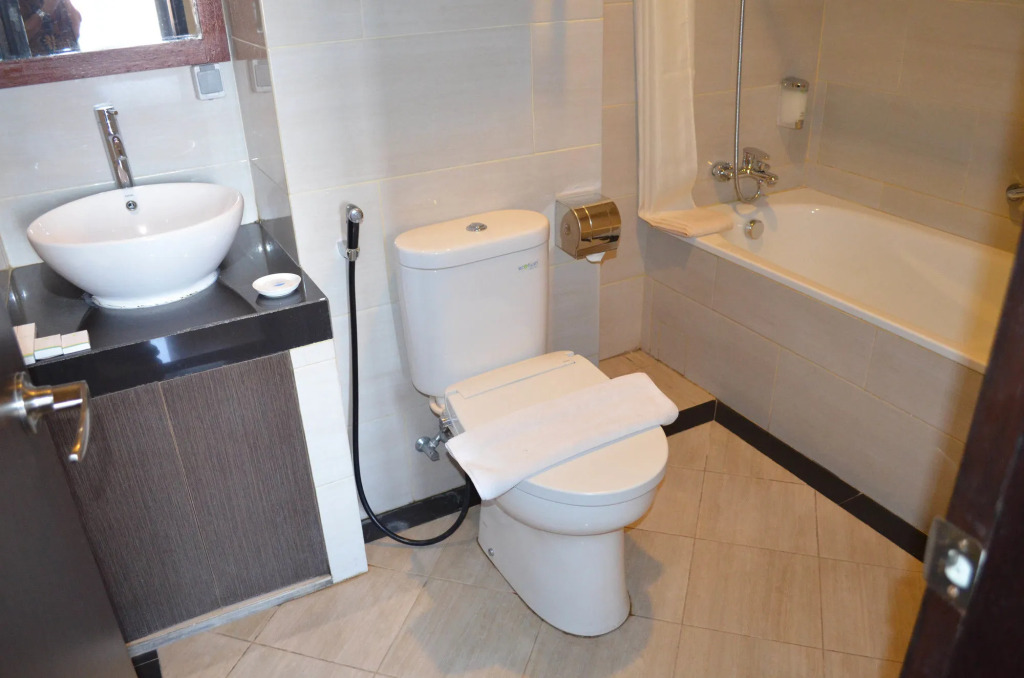 Tiatira Kencana Hotel
