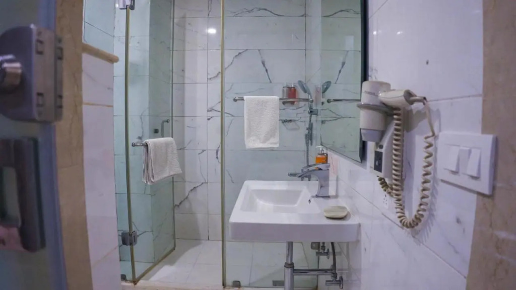 Iris Park Hotel New Delhi