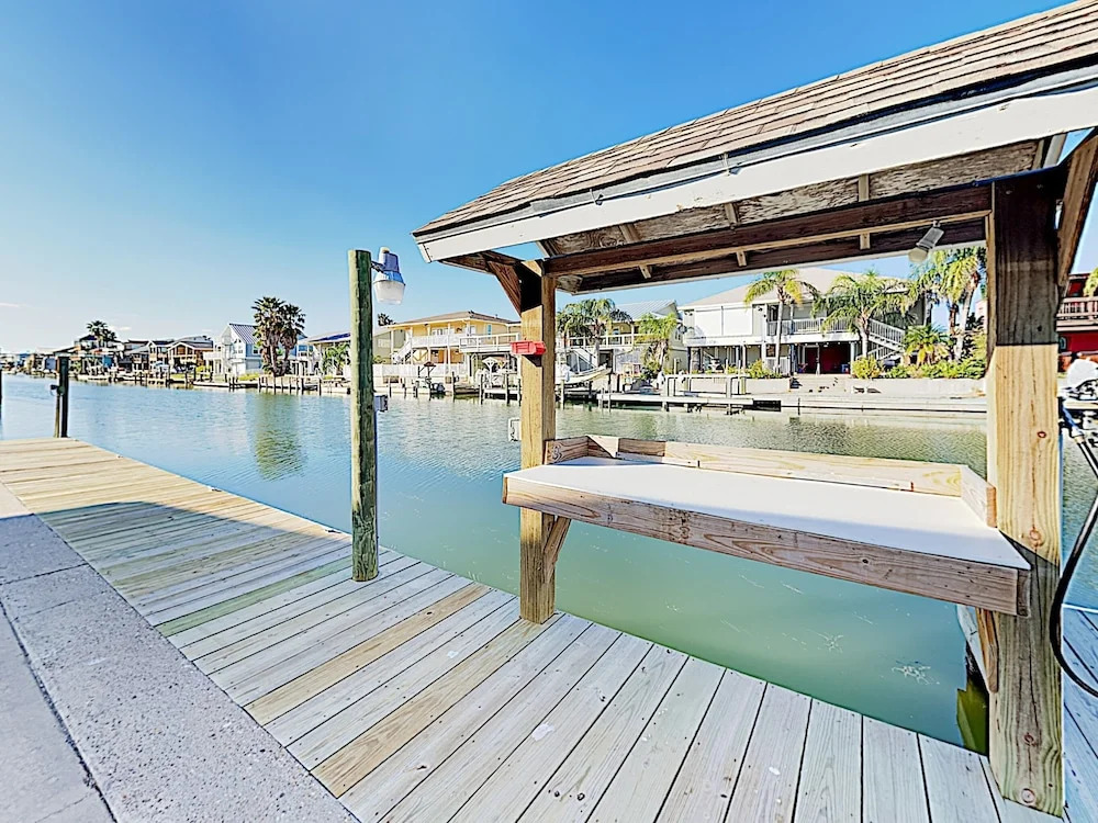 Remodeled Waterfront in Rockport by RedAwning
