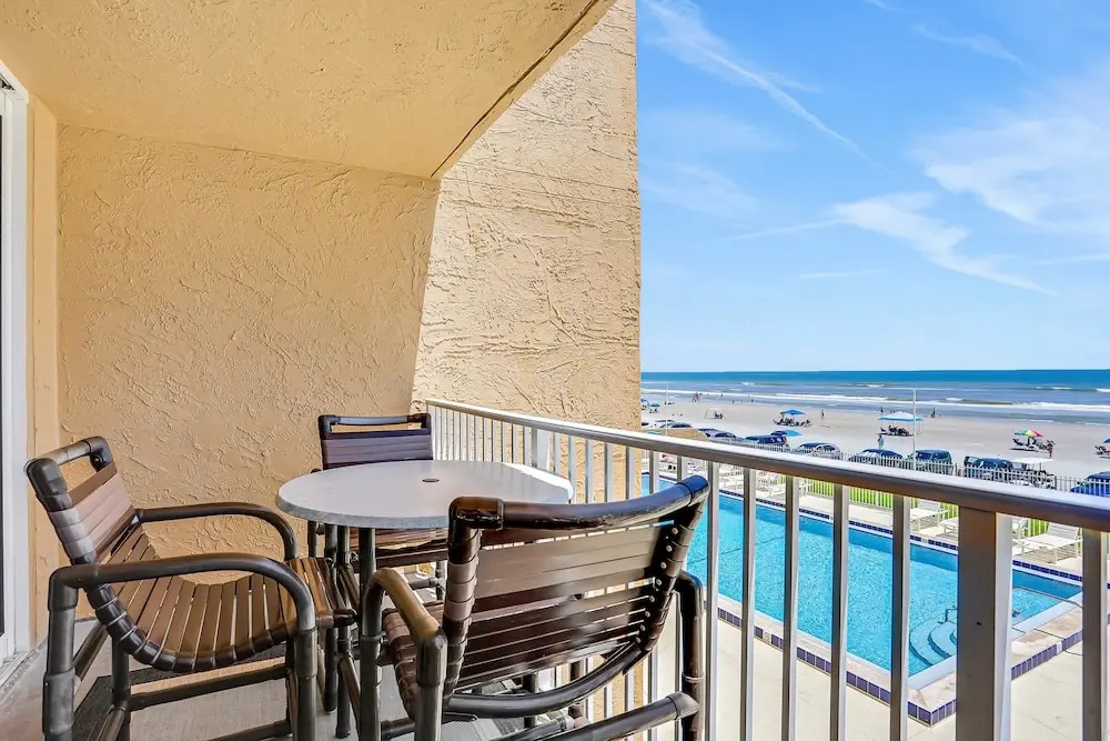 Oceania Beach Club 204