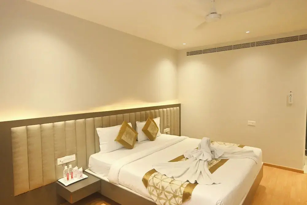 Simran Heritage(Business Hotel
