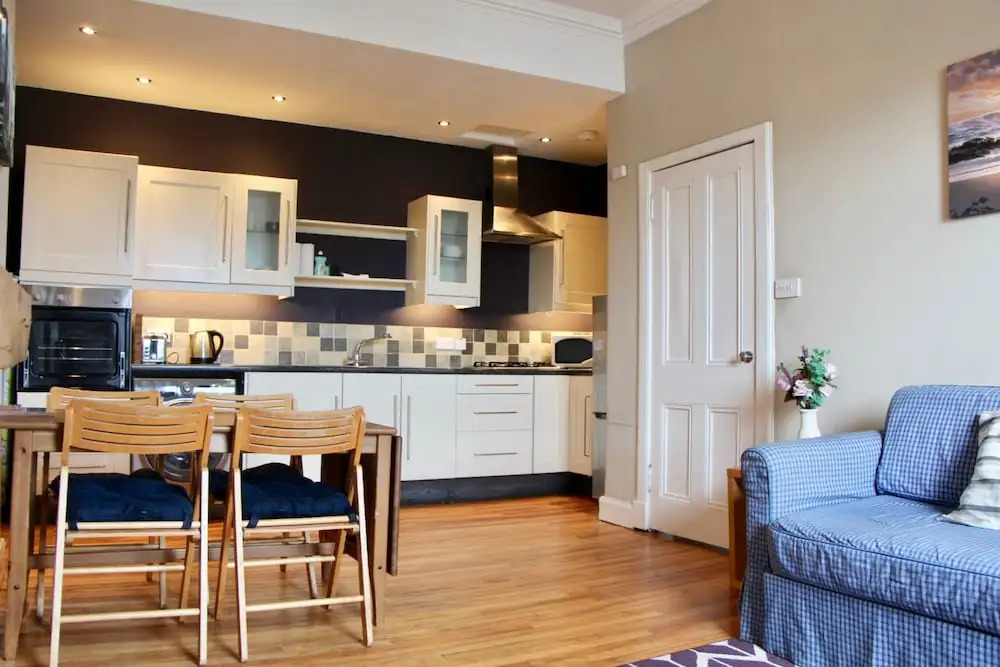 1 Bedroom Flat in Popular Central Location