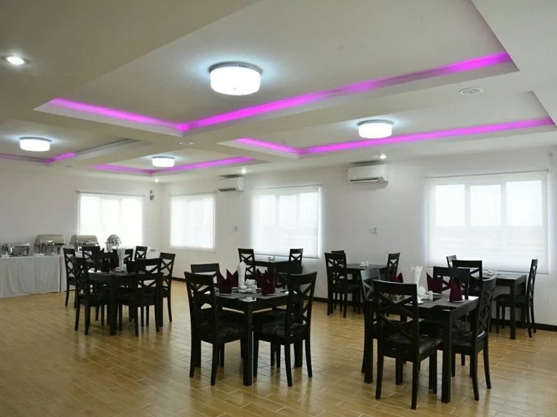 Platinum River View Hotel
