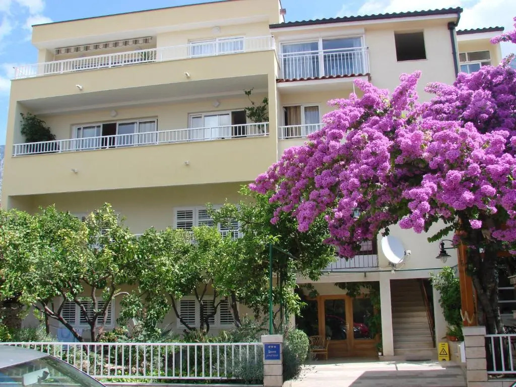 Apartment Letica