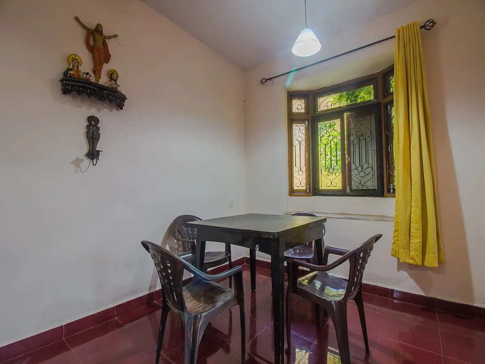 OYO 17429 Home Spacious 4 BHK Villa Parra