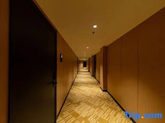 Yanji ShiZi Hotel