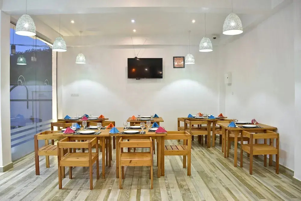 OYO 446 Yensfield Hotel