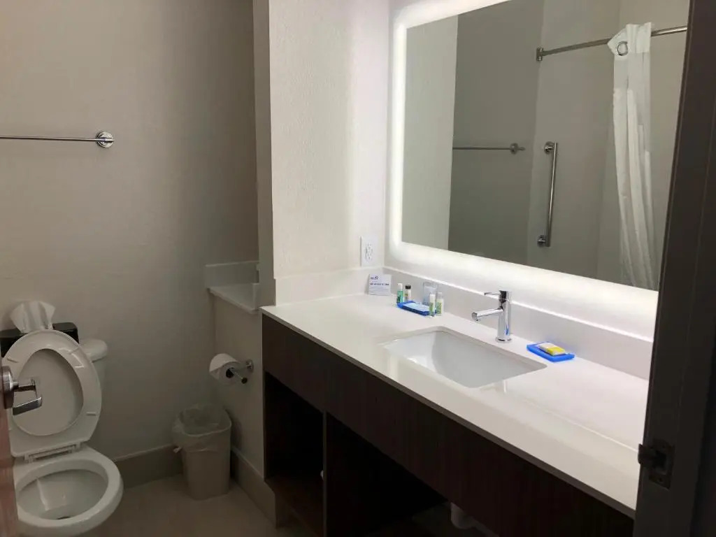 Holiday Inn Express & Suites Franklin KY by IHG