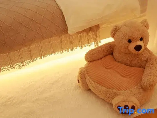 Yunya Creative Suite Homestay (Chengdu Panda Base Store