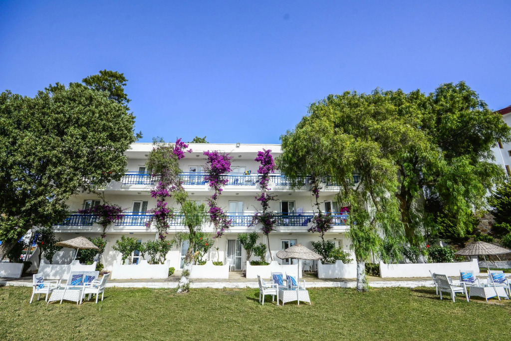 Ladonia Hotels Luna Beach Resort
