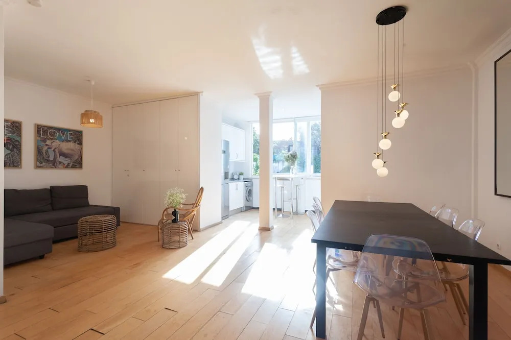 Liberty Penthouse Three-Bedroom Apartment - by LU Holidays