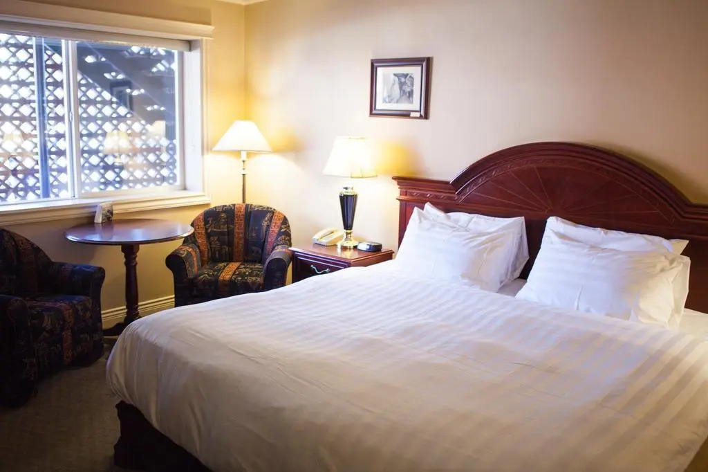 Revelstoke Lodge