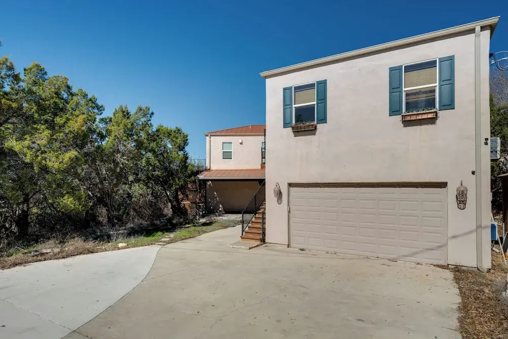 Near Lake Travis & Marina: Modern Austin Getaway!