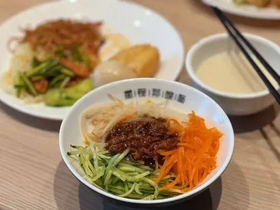 Xingchen Hotel (Gongyi Songling Park)