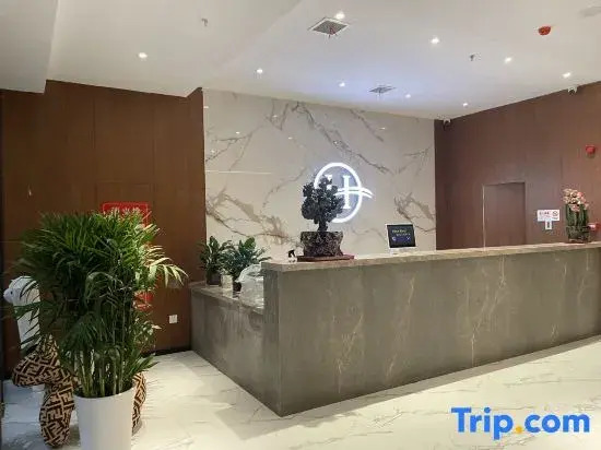 Xi'an Huichen Hotel (Yanliang Xifei No.2 Middle School People's Hospital Branch)