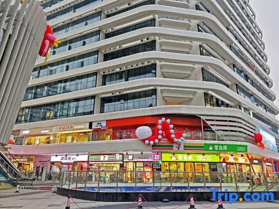 Zhaoqing · Starisland  Starisland Family Lakeview Hotel (Qixingyan East Gate Square Branch)