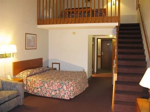 Mayflower Motel And Suites