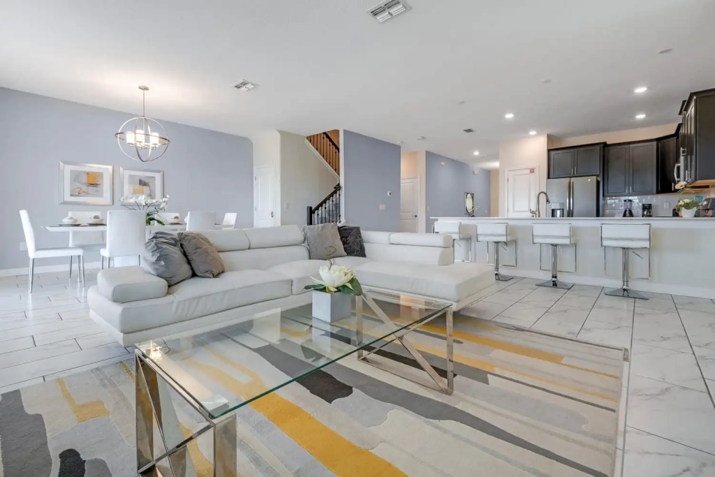 Wonderful home with private pool game and movie rooms near Disney