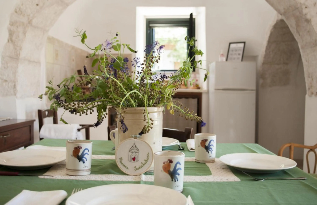 Trulli sul vignale in Masseria Santalachicca