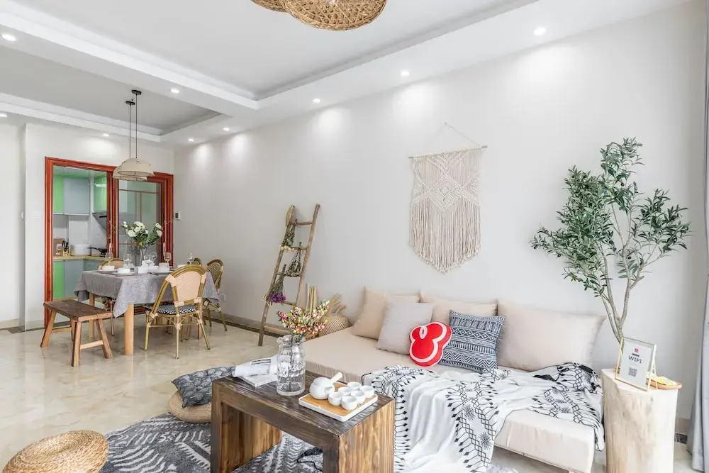 Locals Boutique Apartment WanzaiCEC No.5