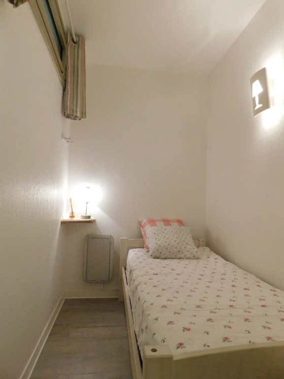 T1, Central Park, climatisation, piscine, parking privé