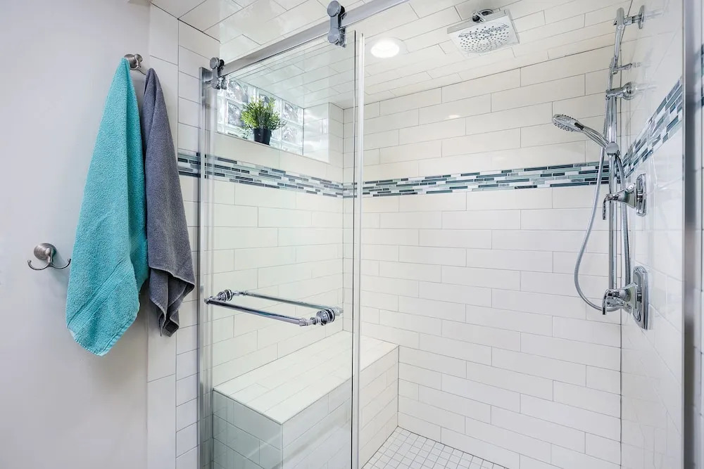 2436 East Evergreen Avenue Home 4 Bedrooms 3 Bathrooms Home