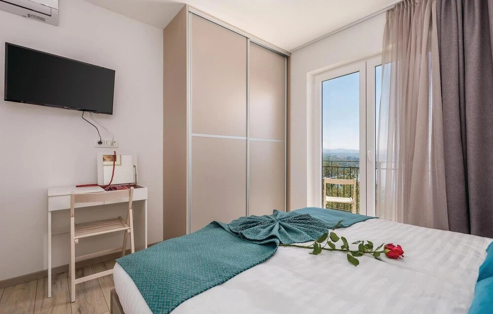 Nice Apartment in Opatija With Wifi and 3 Bedrooms