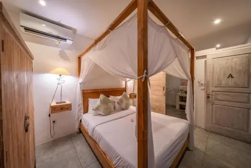 Central Oberoi Seminyak Newly Renovated Villa Riva