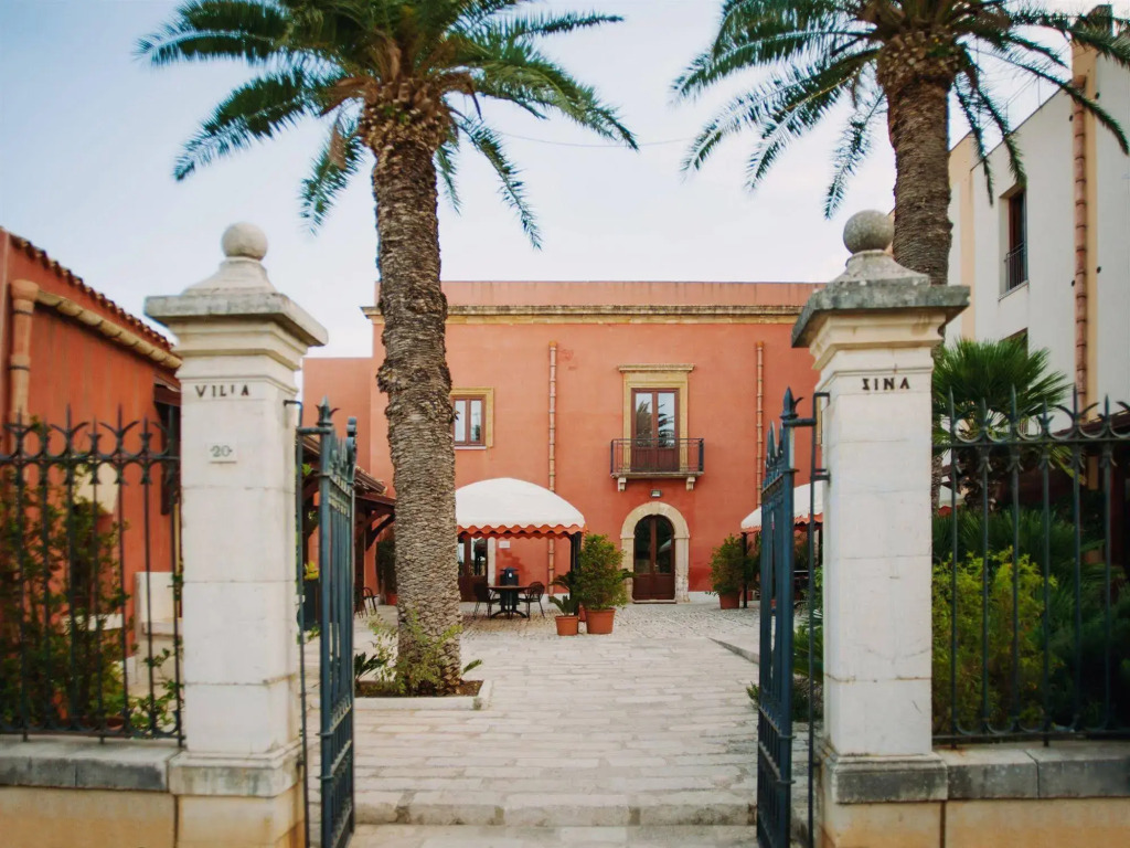 Villa Zina Family Resort