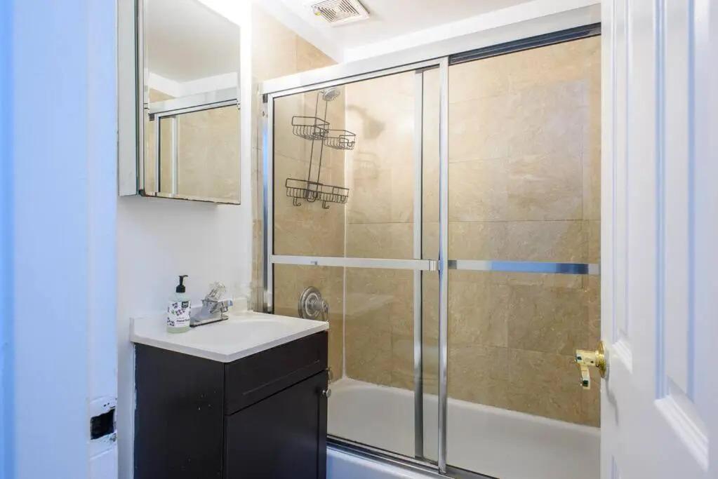350-1a Gramercy New 1BR Sleeps4 Newly Furnished