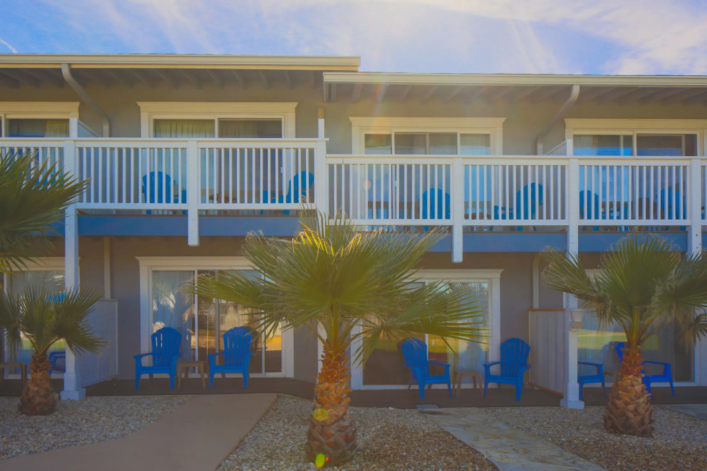 San Simeon Lodge
