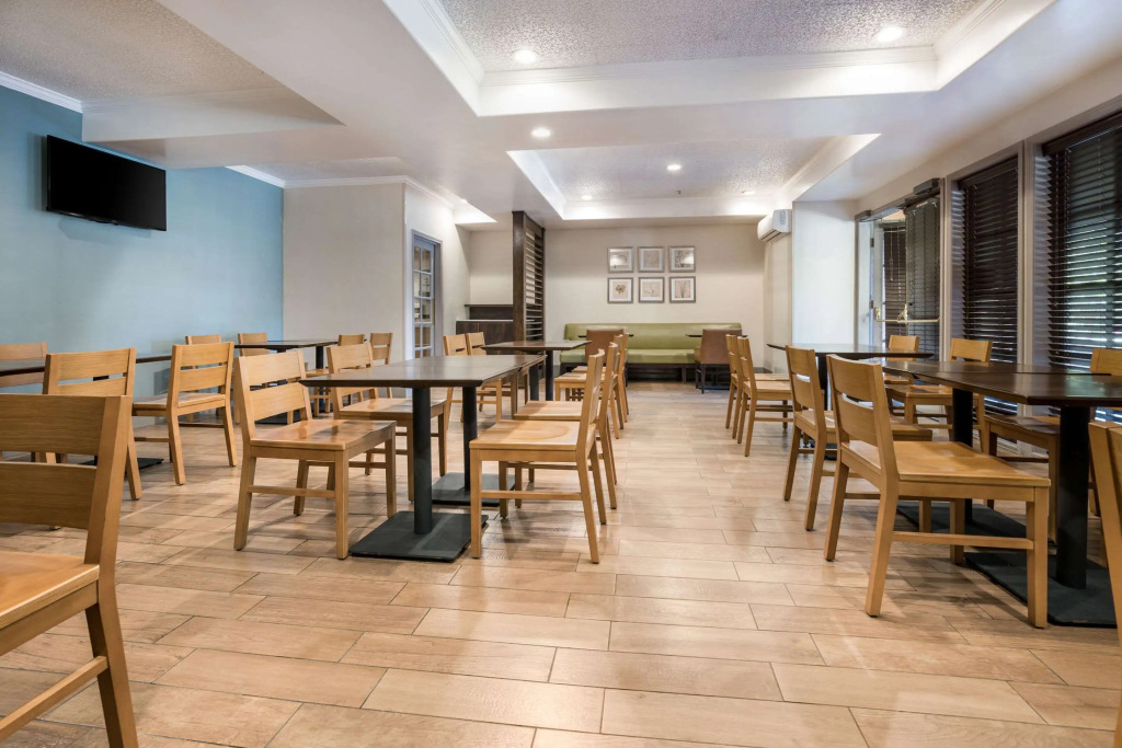 MainStay Suites Orange County John Wayne Airport