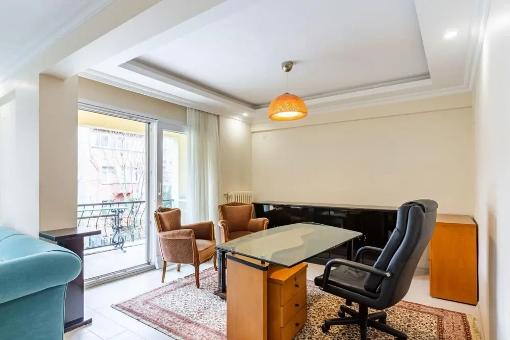 Pleasant Flat with Balcony in Moda Kadikoy