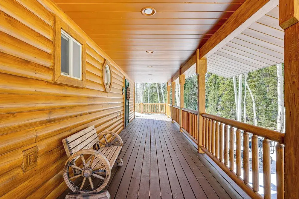 < 1 Mi to Brian Head Resort: Spacious Cabin!
