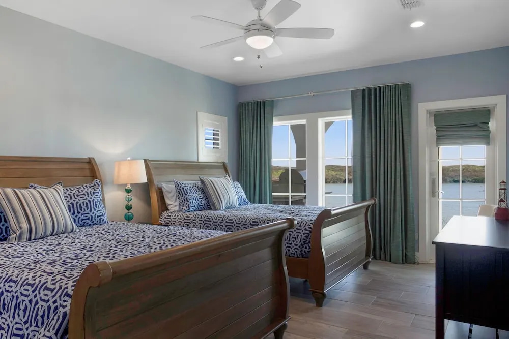 144 Sunrise Home 7 Bedrooms 6.5 Bathrooms Home