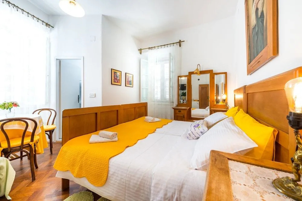 Villa Adriatica - 4 bedroom vacation house